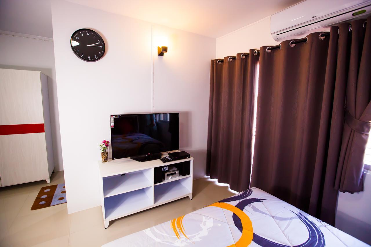 Room 9 Residence (Adults Only) Pluak Daeng Bagian luar foto