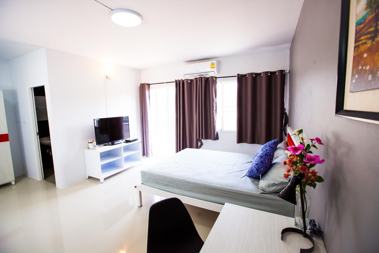 Room 9 Residence (Adults Only) Pluak Daeng Bagian luar foto